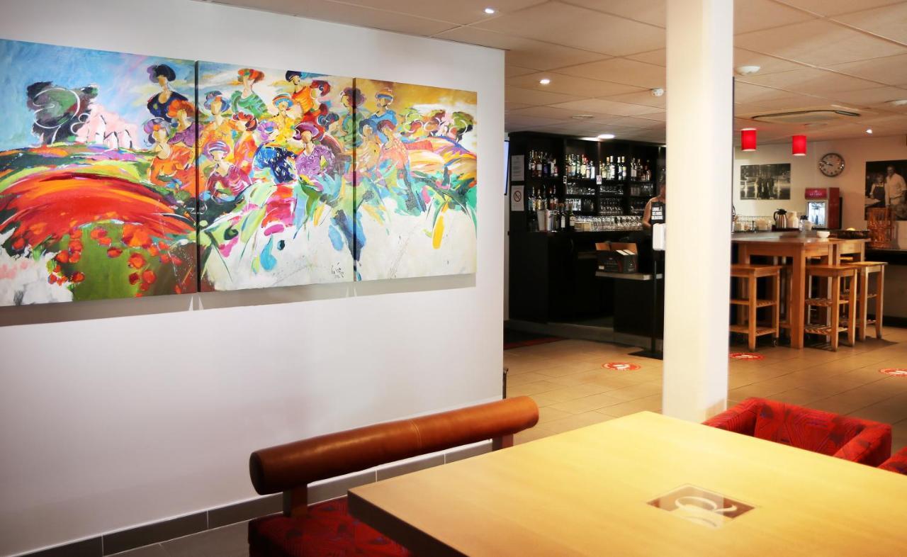 Le Quarre Hotel Bistrot Bruguieres Buitenkant foto